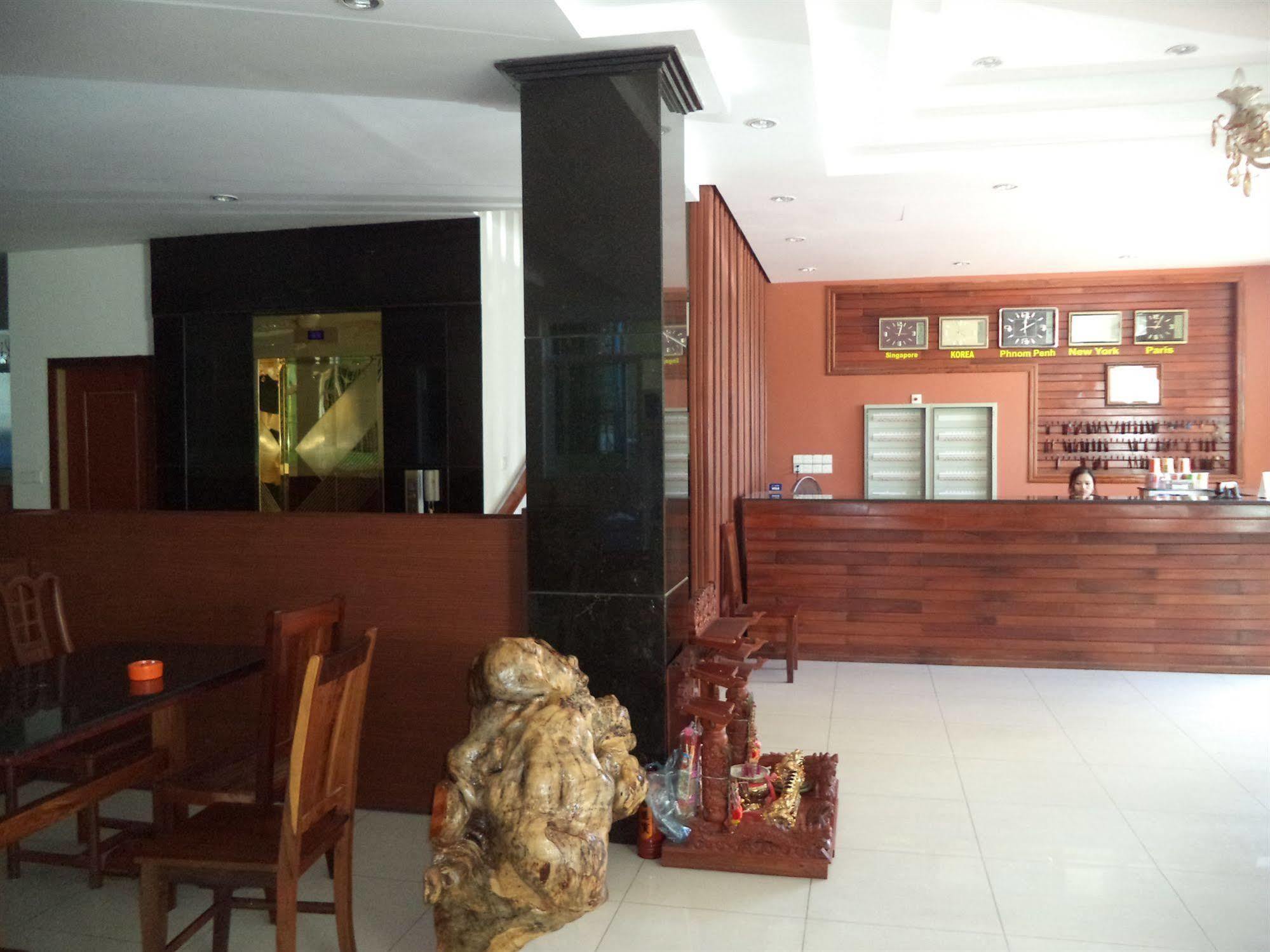 Go In Hotel Phnom Penh Exterior photo