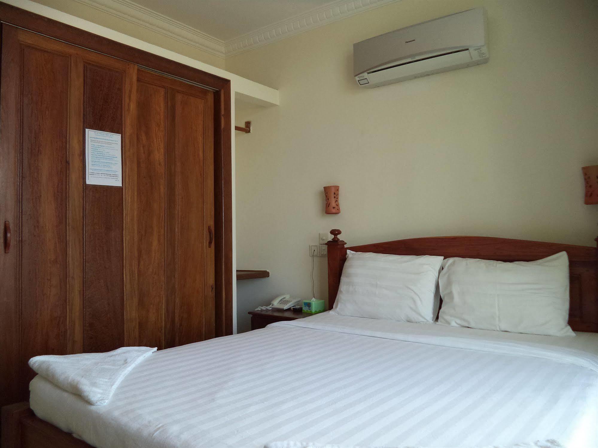 Go In Hotel Phnom Penh Exterior photo