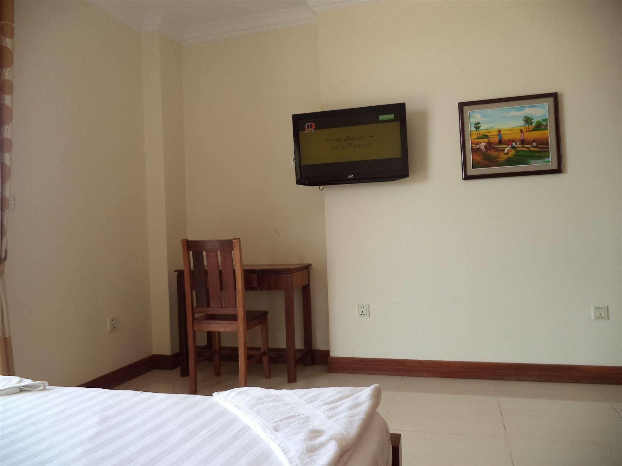 Go In Hotel Phnom Penh Exterior photo